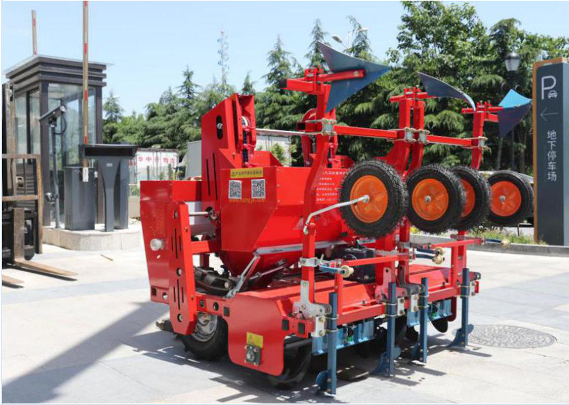 Equipamiento agrícola de la fuente del tractor de la máquina del plantador de la patata 2CM-2W 2 cantos 2 líneas proveedor